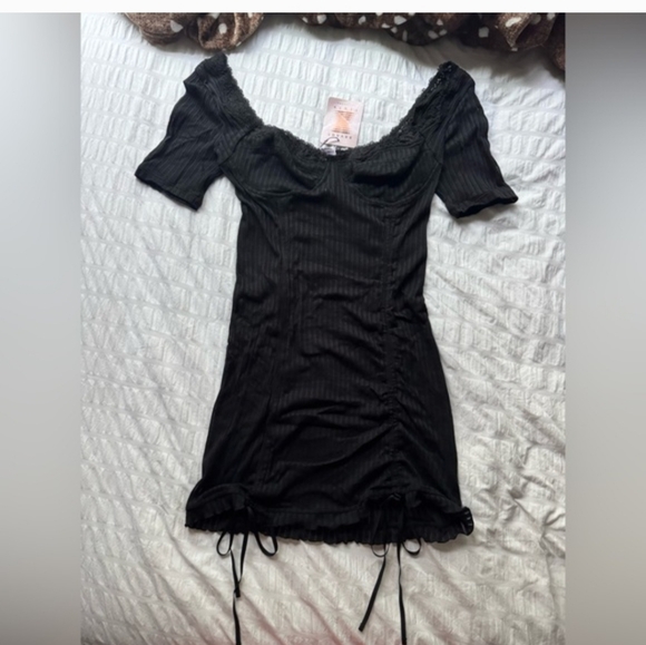 NWT SAVAGE X FENTY Always Pointe Short Sleeve Slip - Picture 3 of 3